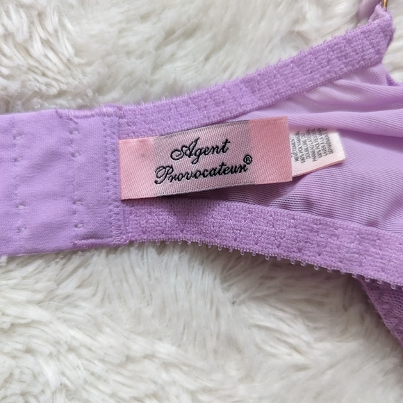 Agent Provocateur Essie Set (Bra + Brief) - Picture 7 of 7